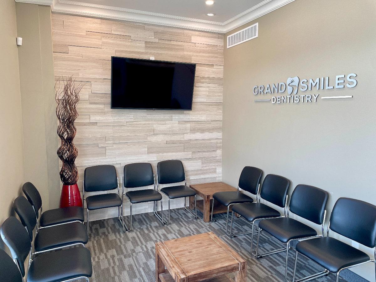 Grand River Smiles Dentistry Waiting Area